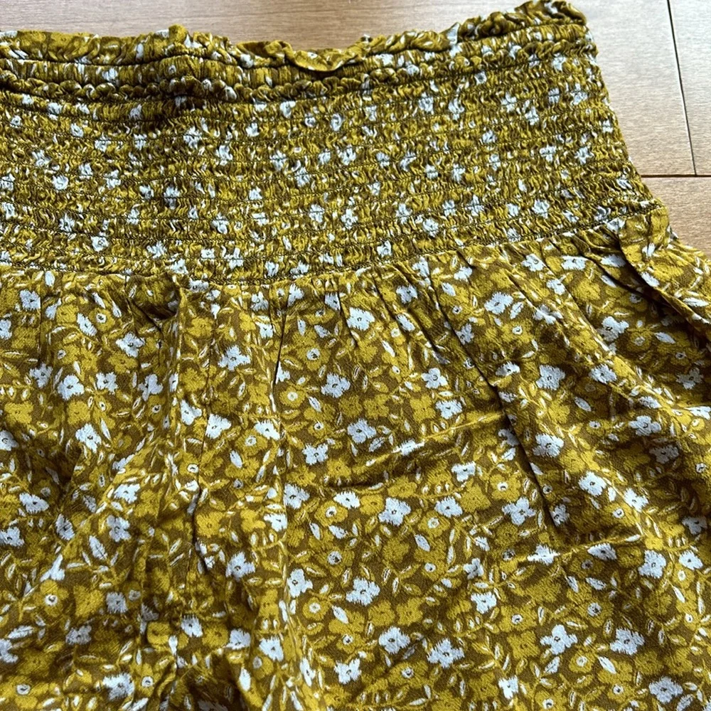 Aerie Flowy Shorts - Picture 2 of 3